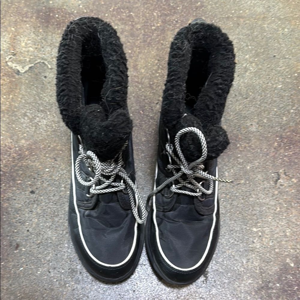 Sorel Black Winter & Rain Boots with Plush Lining and Sturdy Sole